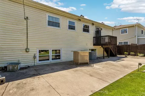 Other - 774 Polynesian Dr, Des Plaines, IL 60016 photo 7 of 7
