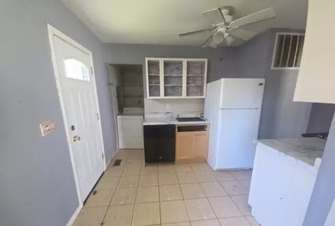 Entry Way - 12 Circle Dr E, Montgomery, IL 60538 photo 1 of 1