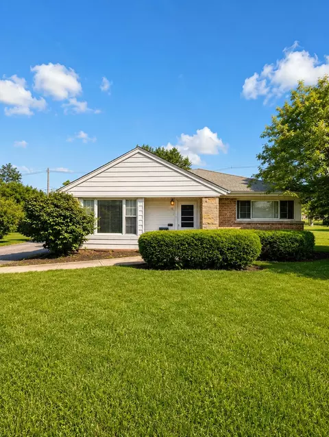 15 Oak Ln, Park Forest, IL 60466