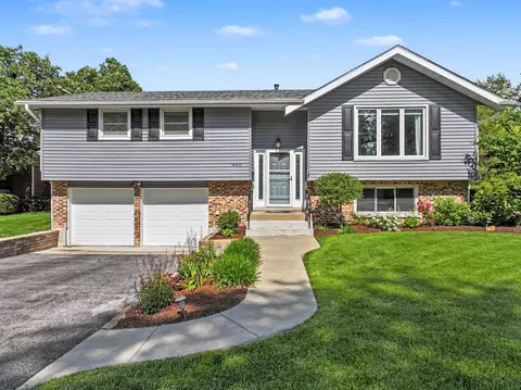 449 S Bennett Ave, Palatine, IL 60067
