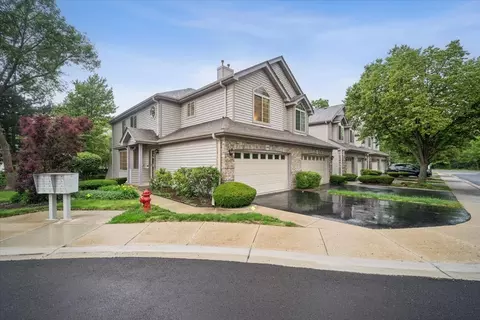 1568 N Saint Marks Pl, Palatine, IL 60067