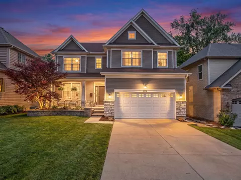 5810 Washington St, Downers Grove, IL 60516