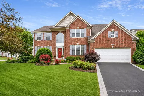 6096 Russell Dr, Hoffman Estates, IL 60192