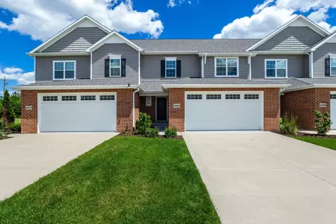 4069 Orchard Dr, Bettendorf, IA 52722