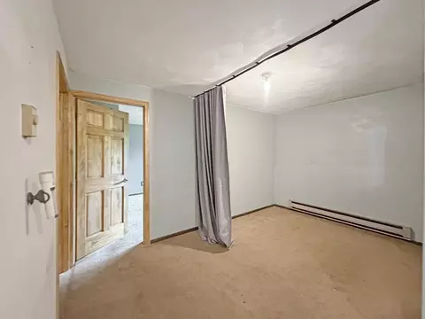 Bedroom - 2508 Lundgren Rd, Pecatonica, IL 61063 photo 6 of 8