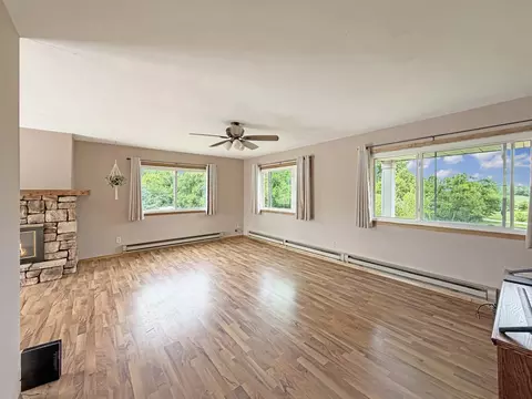 Living - 2508 Lundgren Rd, Pecatonica, IL 61063 photo 6 of 6