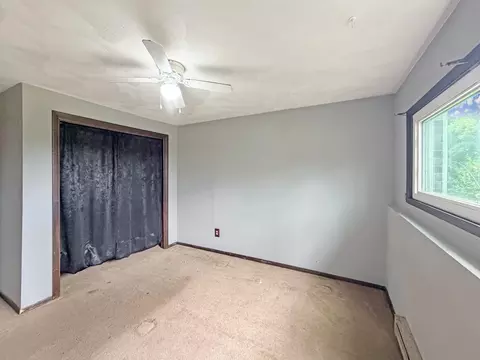 Bedroom - 2508 Lundgren Rd, Pecatonica, IL 61063 photo 8 of 8