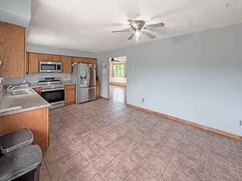 Kitchen - 2508 Lundgren Rd, Pecatonica, IL 61063 photo 2 of 3