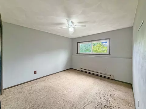 Bedroom - 2508 Lundgren Rd, Pecatonica, IL 61063 photo 5 of 8