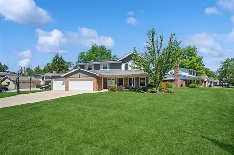 Exterior - 1660 Clavinia Ave, Deerfield, IL 60015 photo 2 of 9