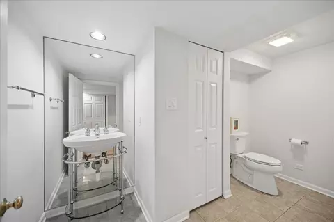 Bath - 1660 Clavinia Ave, Deerfield, IL 60015 photo 5 of 5