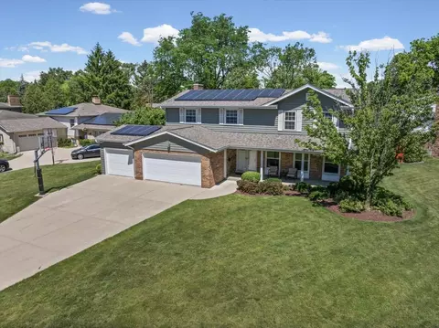 View/Area - 1660 Clavinia Ave, Deerfield, IL 60015 photo 2 of 11