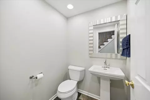 Bath - 1660 Clavinia Ave, Deerfield, IL 60015 photo 1 of 5