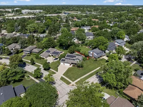View/Area - 1660 Clavinia Ave, Deerfield, IL 60015 photo 10 of 11