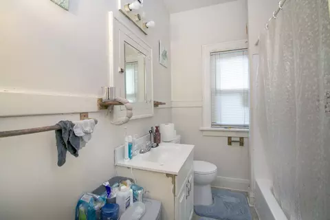 Bath - 361-365 S Evergreen Ave, Kankakee, IL 60901 photo 1 of 2