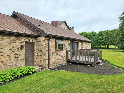 Exterior - 1932 Golf View Dr, Bartlett, IL 60103 photo 7 of 7