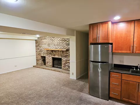 Living - 1932 Golf View Dr, Bartlett, IL 60103 photo 9 of 10
