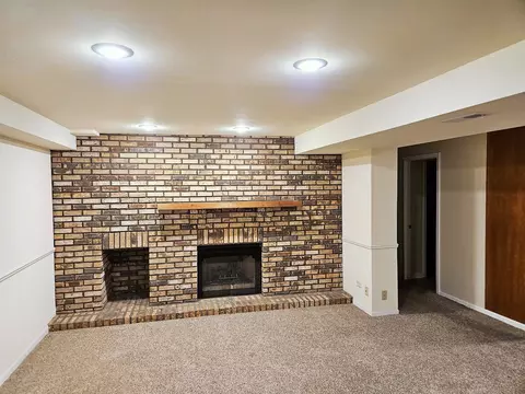 Living - 1932 Golf View Dr, Bartlett, IL 60103 photo 8 of 10