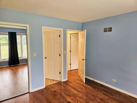 Bedroom - 1932 Golf View Dr, Bartlett, IL 60103 photo 1 of 4