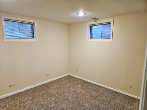 Bedroom - 1932 Golf View Dr, Bartlett, IL 60103 photo 3 of 4