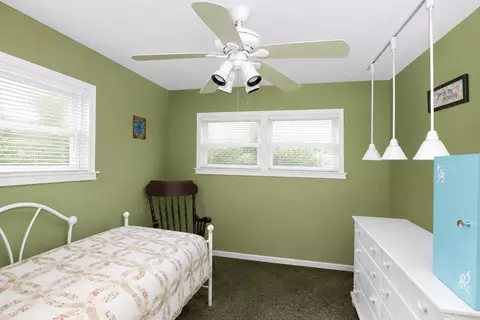 Bedroom - 1751 Taft Ave, Rolling Meadows, IL 60008 photo 4 of 7