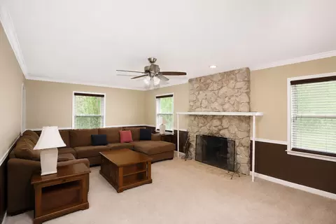 Living - 1751 Taft Ave, Rolling Meadows, IL 60008 photo 3 of 7