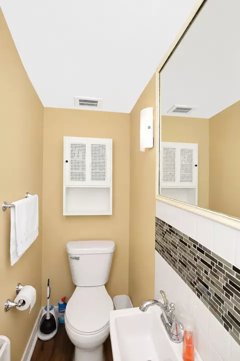 Bath - 1751 Taft Ave, Rolling Meadows, IL 60008 photo 1 of 6