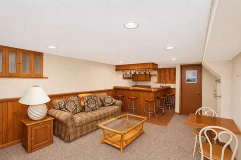 Living - 1751 Taft Ave, Rolling Meadows, IL 60008 photo 5 of 7