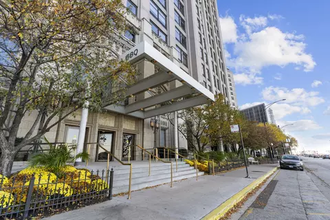 680 N Lake Shore Dr #1103, Chicago, IL 60611