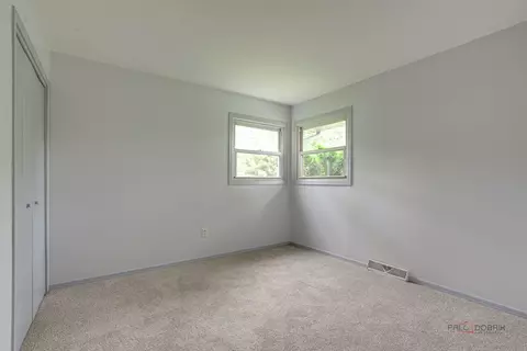 Bedroom - 2508 Highland Dr, Lindenhurst, IL 60046 photo 1 of 4