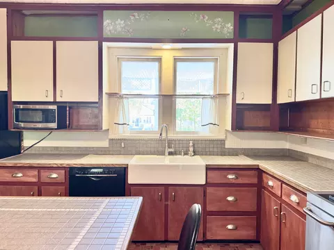 Kitchen - 100 E Miller Ave, Hinckley, IL 60520 photo 5 of 6