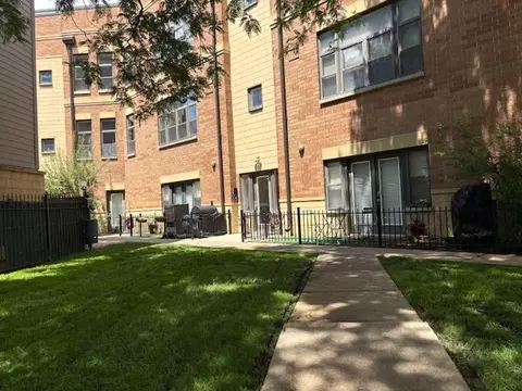 2312 N Bloomingdale Ave #B, Chicago, IL 60647