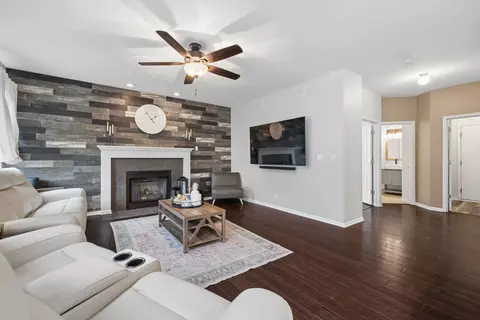 Living - 2921 Stillwater Ct, Plainfield, IL 60586 photo 2 of 2