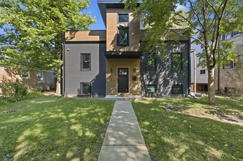 2307 Lake St, Evanston, IL 60201