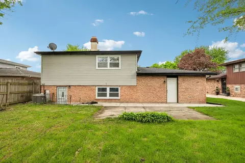 Exterior - 15631 End Ave, Dolton, IL 60419 photo 2 of 4