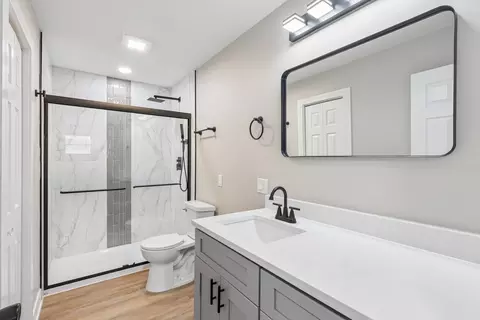Bath - 15631 End Ave, Dolton, IL 60419 photo 1 of 6