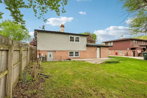 Exterior - 15631 End Ave, Dolton, IL 60419 photo 3 of 4