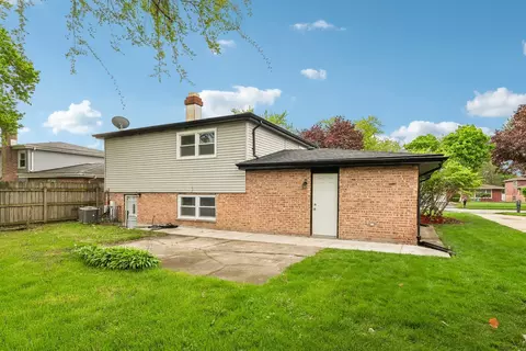 Exterior - 15631 End Ave, Dolton, IL 60419 photo 1 of 4