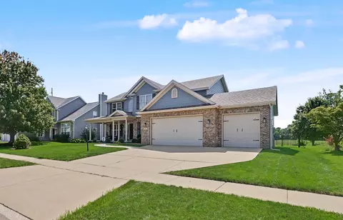 2421 Stricker Ln, Urbana, IL 61802