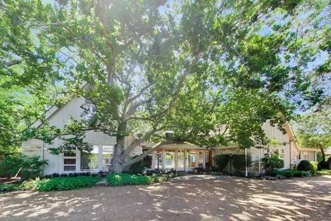 42 Woodley Rd, Winnetka, IL 60093