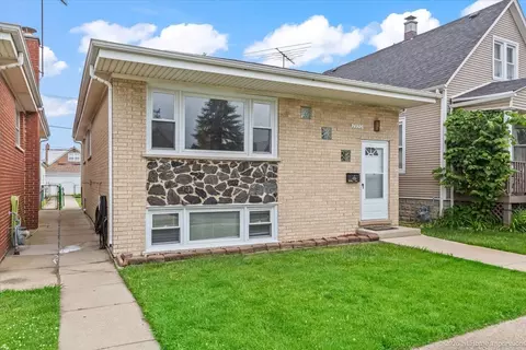 Exterior - 7320 W 58th St, Summit, IL 60501 photo 3 of 6