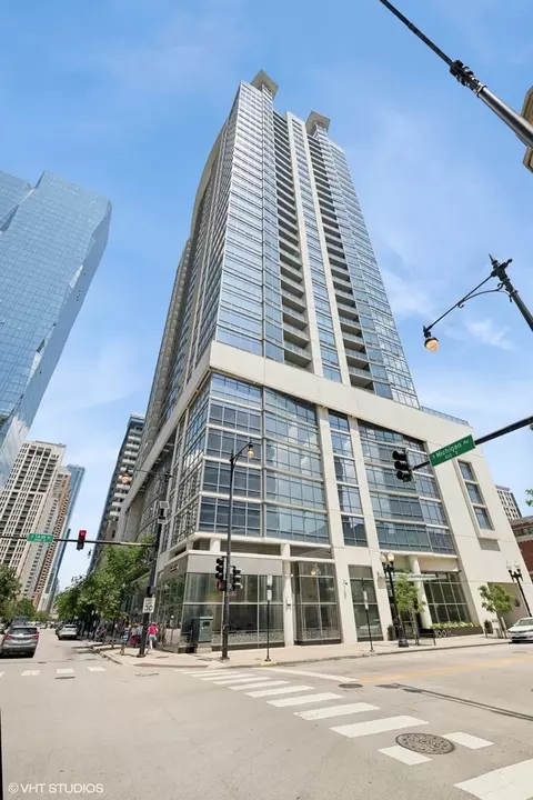 100 E 14th St #1808, Chicago, IL 60605