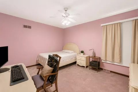 Bedroom - 150 Shady Ln, Bartlett, IL 60103 photo 9 of 12
