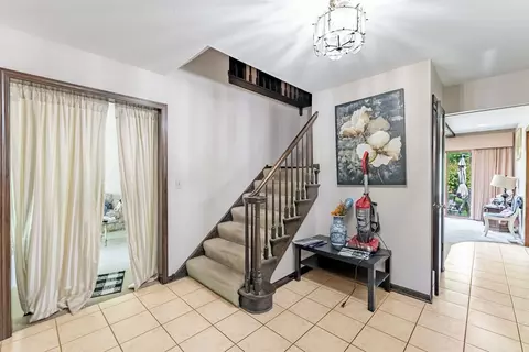 Entry Way - 150 Shady Ln, Bartlett, IL 60103 photo 1 of 1