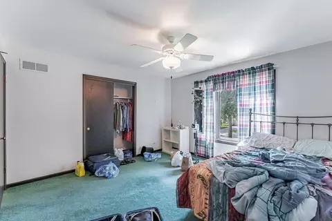 Bedroom - 150 Shady Ln, Bartlett, IL 60103 photo 10 of 11