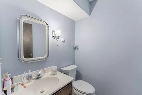 Bath - 150 Shady Ln, Bartlett, IL 60103 photo 1 of 6