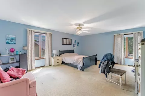 Bedroom - 150 Shady Ln, Bartlett, IL 60103 photo 2 of 11