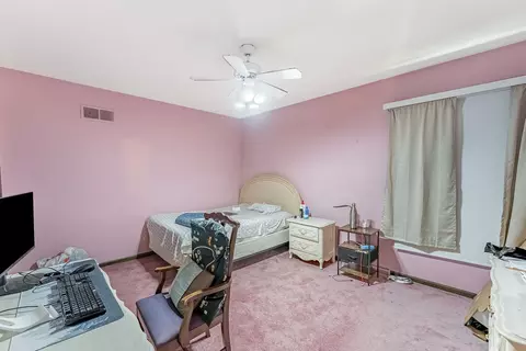 Bedroom - 150 Shady Ln, Bartlett, IL 60103 photo 8 of 11