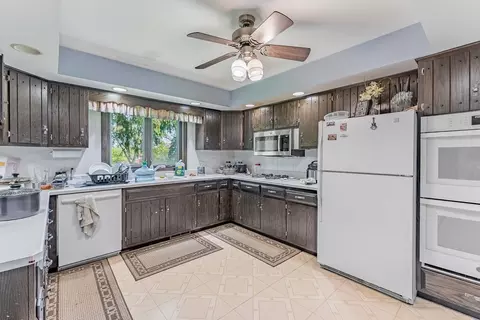 Kitchen - 150 Shady Ln, Bartlett, IL 60103 photo 1 of 2