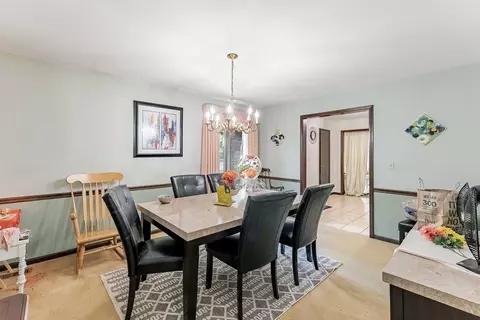 Dining - 150 Shady Ln, Bartlett, IL 60103 photo 1 of 4